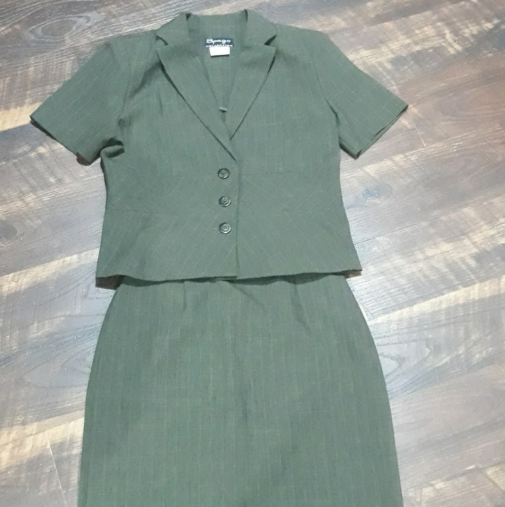 Dark green Spago skirt suit